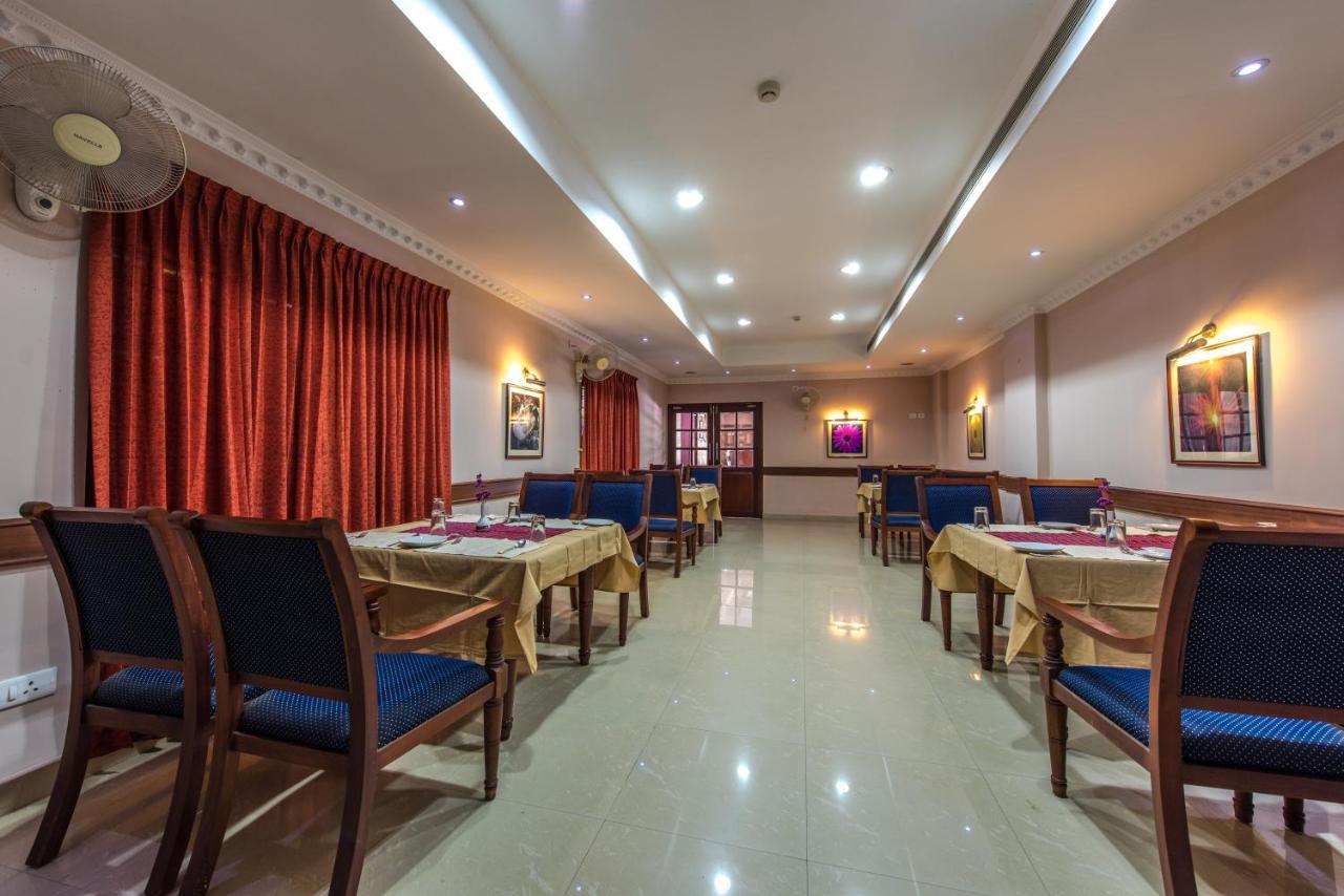 Kallada Hotels And Resorts Thrissur Esterno foto