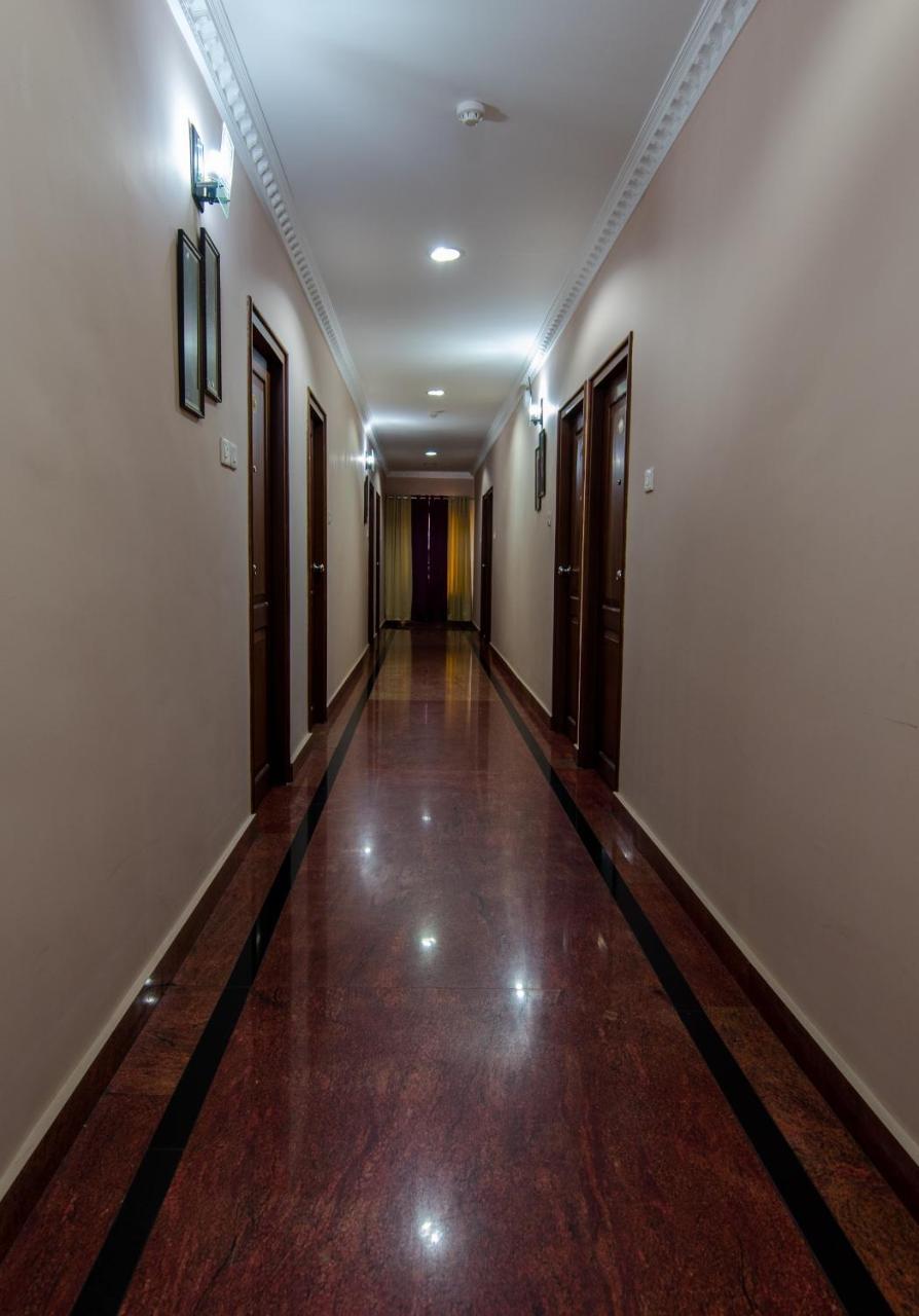 Kallada Hotels And Resorts Thrissur Esterno foto